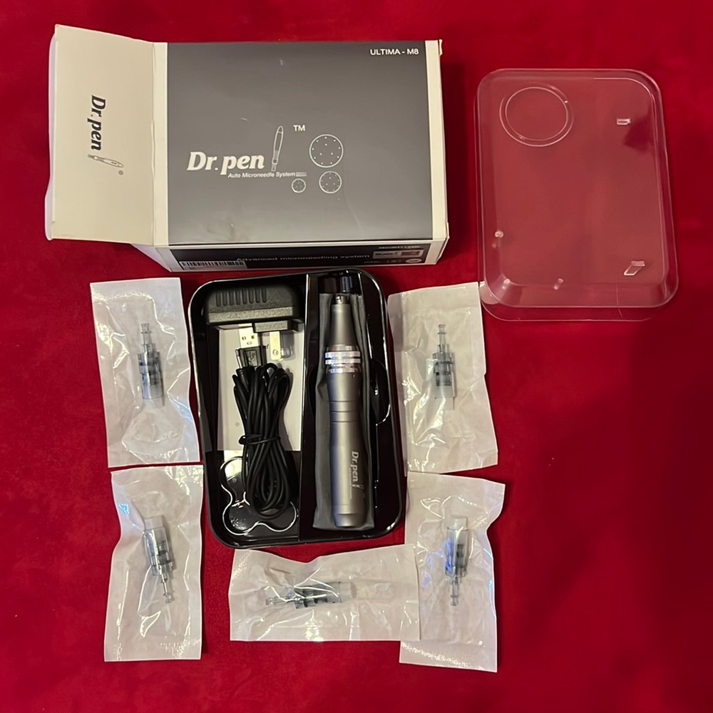 Dr. pen Ultima M8 Electric Microneedling Pen - Silver